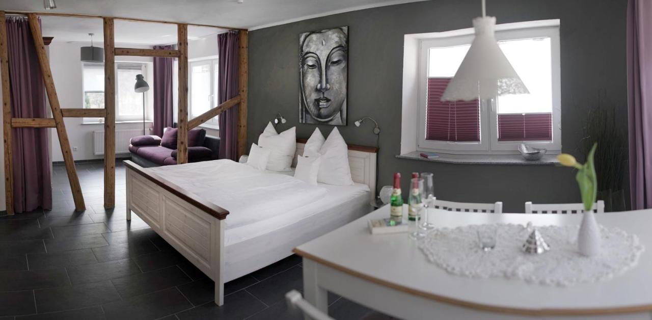 Pension & Seminarhaus "Haus Am Fluss" Laurenburg Kamer foto