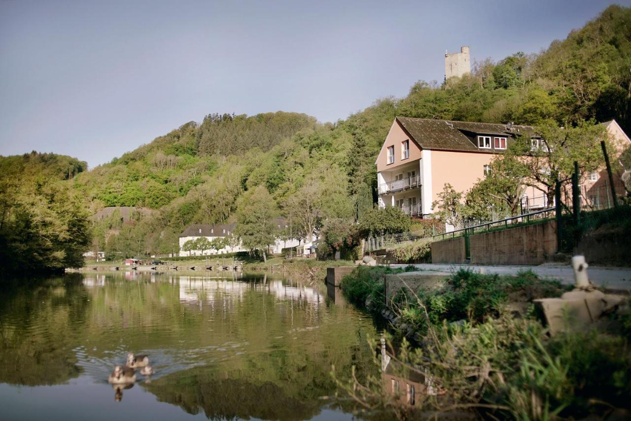 Pension & Seminarhaus "Haus Am Fluss" Laurenburg Buitenkant foto