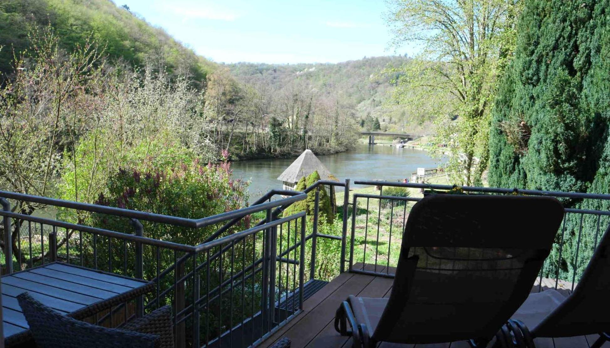 Pension & Seminarhaus "Haus Am Fluss" Laurenburg Kamer foto